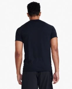 2XU Motion Tech Mens Tee -Best Swimwear Store mr6487a blk blk 11 1000x
