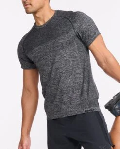 2XU Motion Tech Mens Tee -Best Swimwear Store mr6487a grm grm 06 1000x